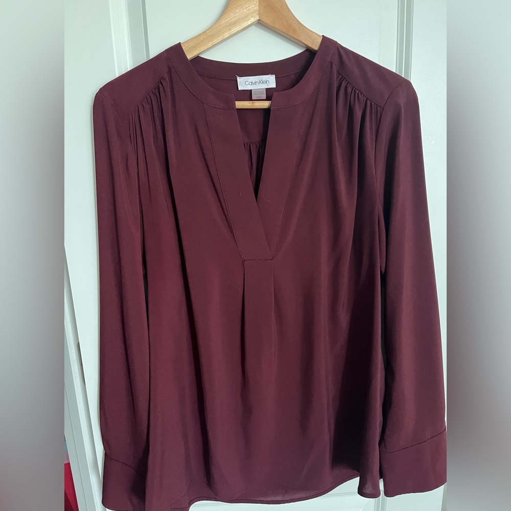 Stitch Fix Calvin Klein Suit Separates Itai Pleat Shoulder blouse in Burgundy L
